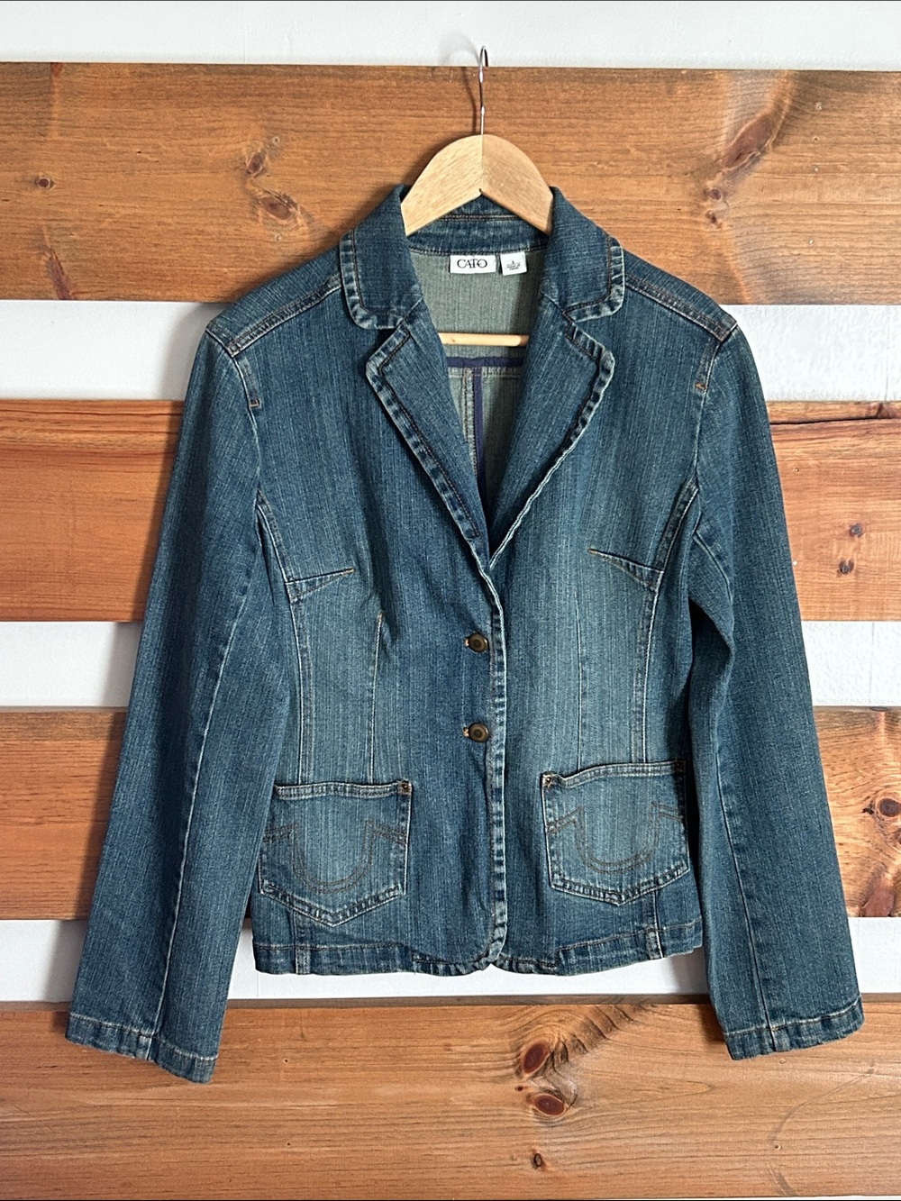 Cato Denim Jacket Size Small Pockets Slits in Cuff Chic Streetware Button Front